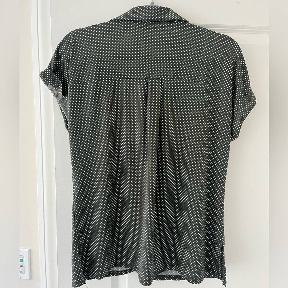 Adrianna Papell Green and White Polka Dot Top Size Medium - Picture 2 of 4